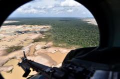 um-terco-da-populacao-da-amazonia-vive-em-area-disputada-por-faccoes,-diz-estudo