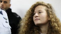 ahed-tamimi:-quem-e-a-ativista-que-esta-entre-30-palestinos-libertados-por-israel