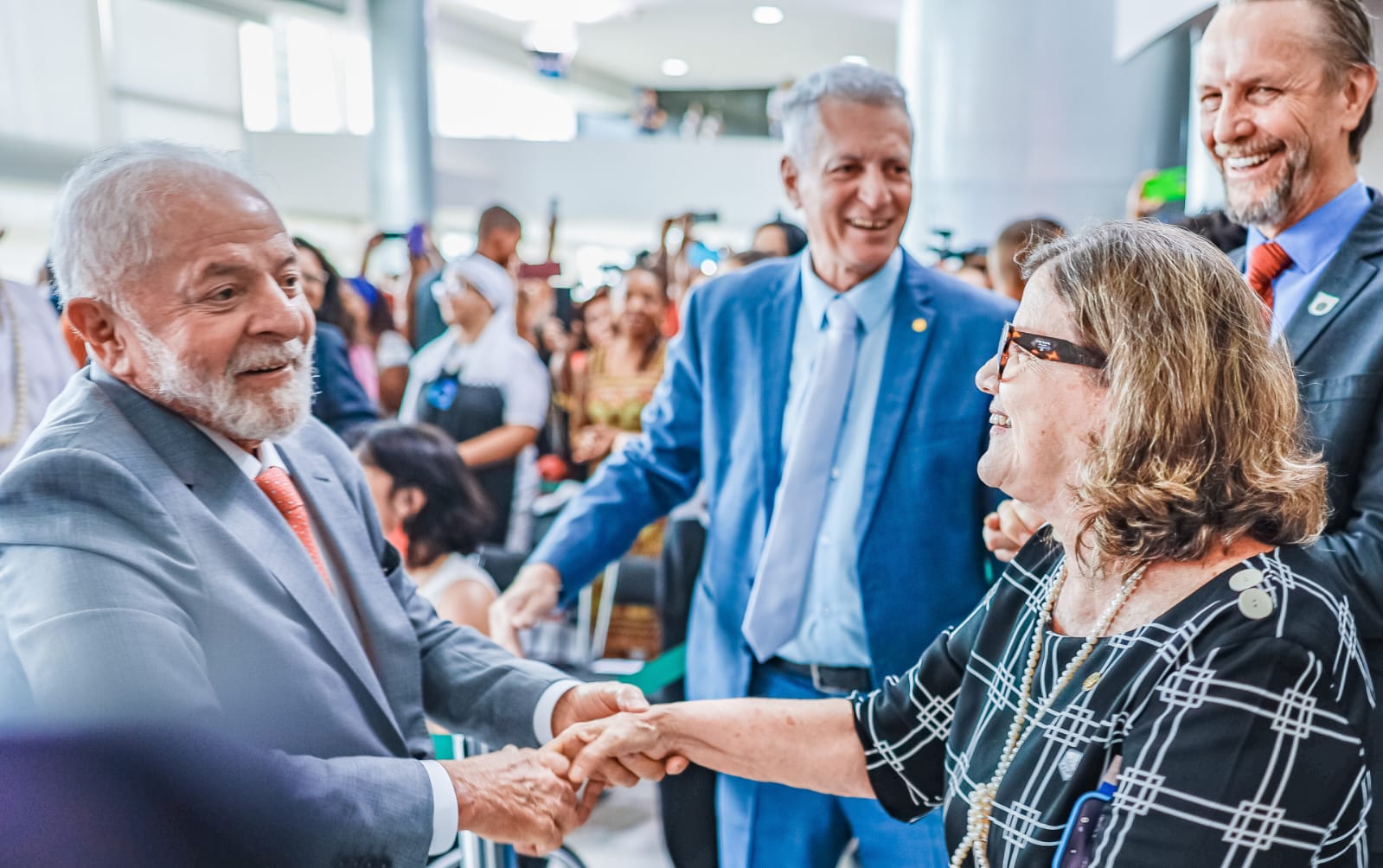teresa-ressalta-importancia-de-politicas-voltadas-para-a-populacao-em-situacao-de-rua