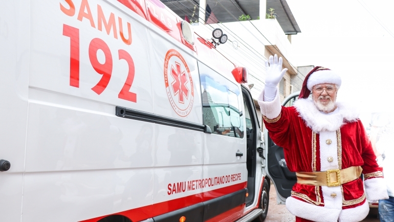 samu-recife-realiza-distribuicao-de-brinquedos-no-compaz-miguel-arraes-nesta-terca,-12