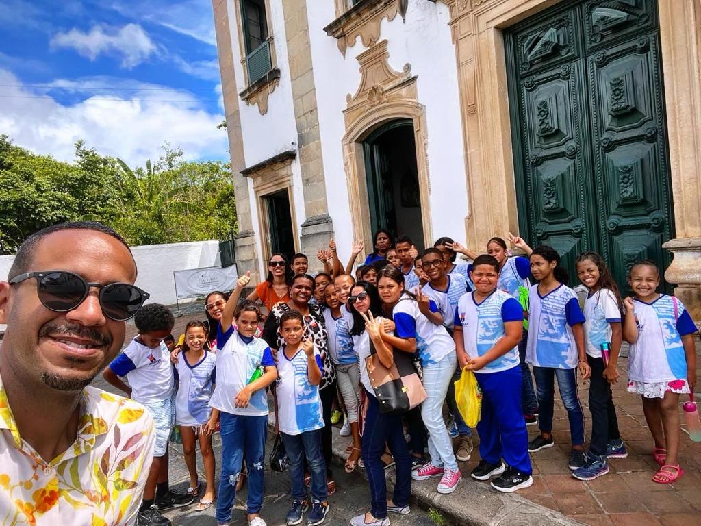 estudantes-de-olinda-fazem-passeio-pelo-sitio-historico-em-comemoracao-aos-41-anos-de-titulo-de-patrimonio-da-humanidade-nesta-quinta