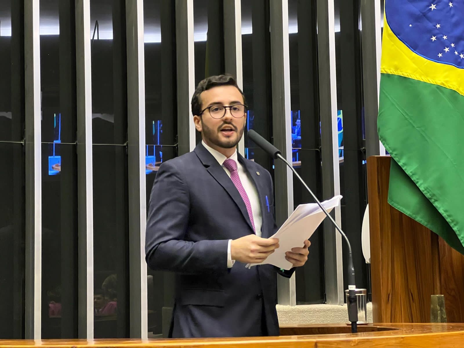 deputado-federal-lula-da-fonte-aprova-pl-em-plenario-que-concede-pensao-vitalicia-a-pacientes-com-microcefalia-e-sindrome-de-guillain-barre