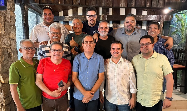 prefeito-mano-medeiros-reune-imprensa-para-almoco,-anuncia-que-jaboatao-centro-tera-reveillon-e-faz-balanco-de-2023