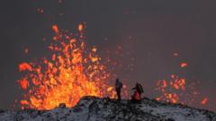 as-imagens-espetaculares-da-erupcao-de-vulcao-na-islandia