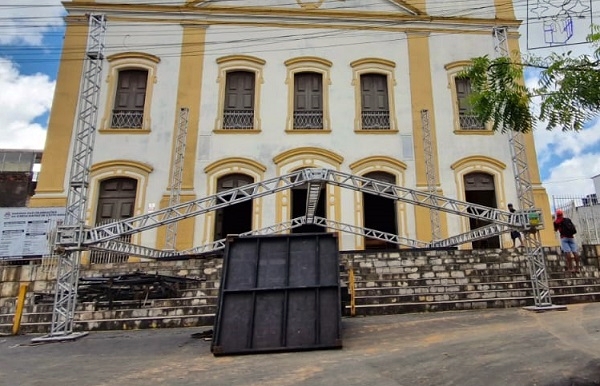 comeca-a-montagem-do-palco-para-a-festa-de-santo-amaro-em-jaboatao-centro,-que-contara-com-a-presenca-do-padre-fabio-de-melo