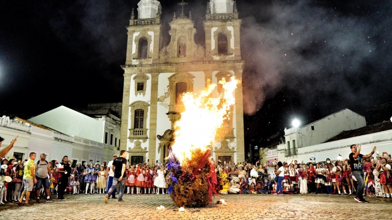 recife-celebra-dia-de-reis-com-a-tradicional-queima-da-lapinha