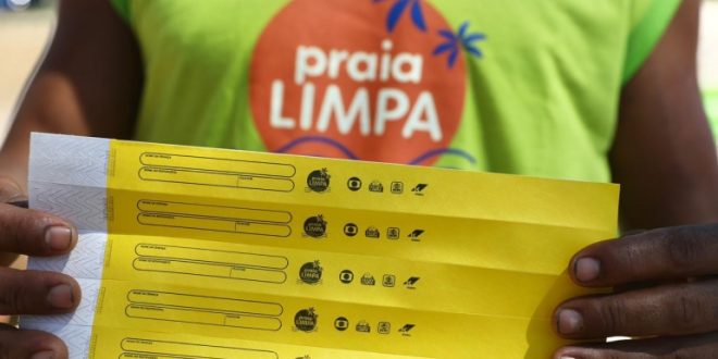 projeto-praia-limpa-leva-conscientizacao-ambiental-para-os-frequentadores-da-orla-do-recife