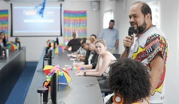 presidente-do-maracatu-nacao-aurora-africana-parabeniza-mano-medeiros-pelo-“resgate-cultural”-em-jaboatao