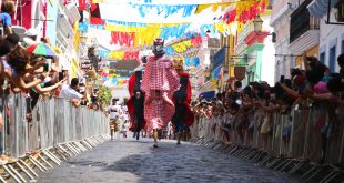 carnaval-de-olinda:-tradicional-corrida-dos-bonecos-sera-neste-sabado