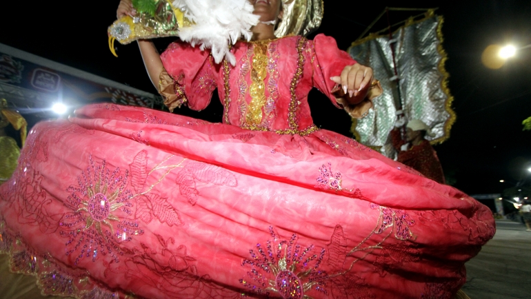 maracatus-de-baque-virado-abrem-os-desfiles-das-agremiacoes-do-carnaval-do-recife-2024