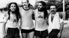 o-dia-em-que-bob-marley-jogou-futebol-com-chico-buarque-e-moraes-moreira-no-rio-de-janeiro