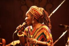 rita-marley,-a-cantora-nascida-em-cuba-que-conquistou-bob-marley-e-se-tornou-a-‘rainha-do-reggae’