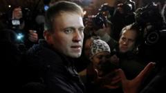 alexei-navalny:-quem-foi-o-opositor-de-putin-que-morreu-em-prisao