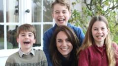 como-foto-de-kate-middleton-em-familia-alimentou-boatos-em-vez-de-saciar-curiosidade-publica