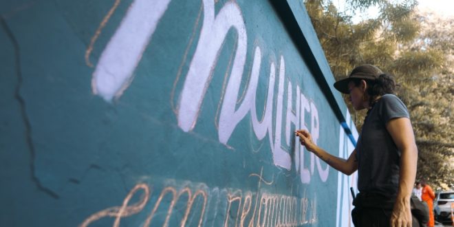 casa-empodera-mulher-recebe-arte-urbana-do-programa-colorindo-o-recife