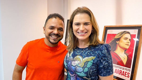 mauricio-bezerra-fala-sobre-o-apoio-de-marilia-ao-“companheiro”-elias-gomes