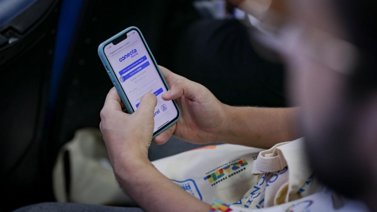em-conferencia-municipal-de-ciencia,-tecnologia-e-inovacao,-prefeitura-do-recife-anuncia-que-o-app-acelere-agora-faz-parte-do-conecta-recife