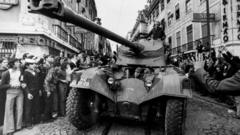 25-de-abril-de-1974,-o-dia-em-que-os-militares-deram-um-golpe-para-entregar-a-democracia-ao-povo-portugues