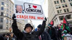 ‘joe-genocida’:-protestos-em-universidades-dos-eua-mostram-como-guerra-em-gaza-virou-ameaca-a-campanha-de-biden