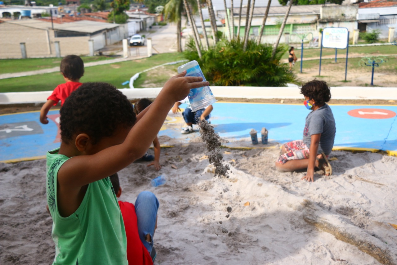 prefeitura-de-olinda-promove-a-mobilizacao-do-combate-a-exploracao-sexual-de-criancas-e-adolescentes-na-praia-de-bairro-novo
