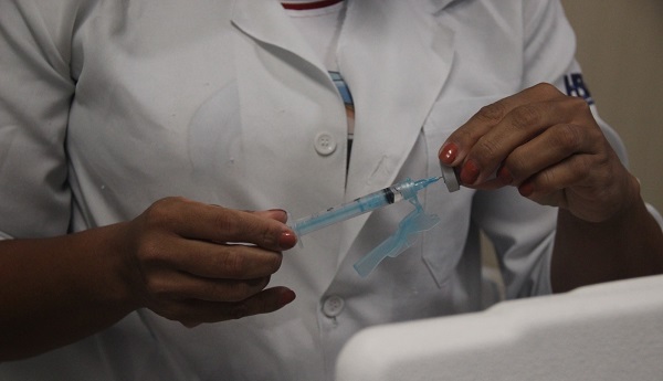 hse-oferece-vacina-em-dose-unica-contra-hpv