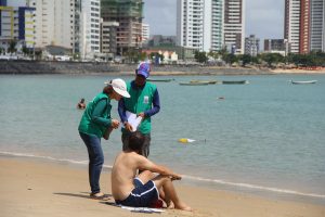 projeto-praia-linda-realiza-mutiroes-de-limpeza-e-conscientizacao-na-orla-de-casa-caiada