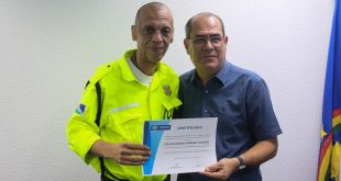 agentes-de-transito-recebem-certificados-do-curso-de-atualizacao-das-maos-de-mano-medeiros:-“atuam-para-garantir-a-seguranca”