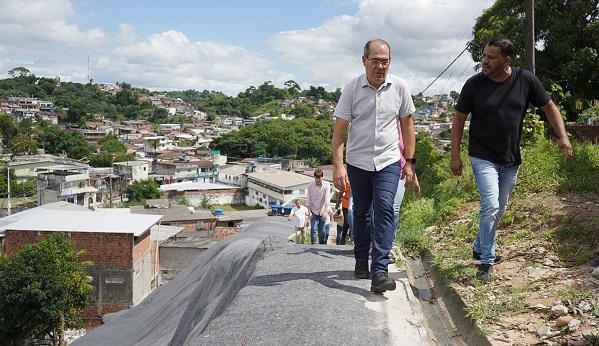 prefeito-mano-medeiros-vistoria-obra-de-contencao-no-bairro-de-sucupira