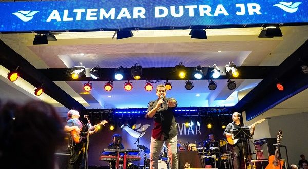 altemar-dutra-jr-celebra-o-amor-no-riomar-recife