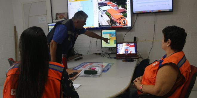 defesa-civil-de-olinda-discute-acoes-de-resiliencia-e-prevencao-aos-desastres-naturais