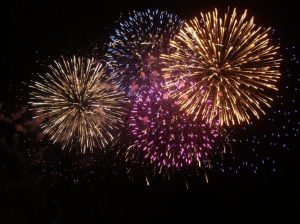 sao-joao:-controle-urbano-de-olinda-orienta-comerciantes-sobre-cuidados-com-barracas-de-fogos-de-artificio