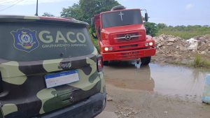 olinda-apreende-caminhao-que-fazia-descarte-de-entulhos-em-area-de-preservacao-ambiental