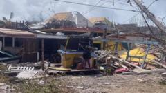 ‘90%-da-ilha-foi-arrasada’:-a-devastadora-passagem-do-furacao-beryl-pelo-caribe-a-caminho-do-mexico
