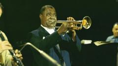 louis-armstrong:-o-polemico-legado-de-icone-do-jazz