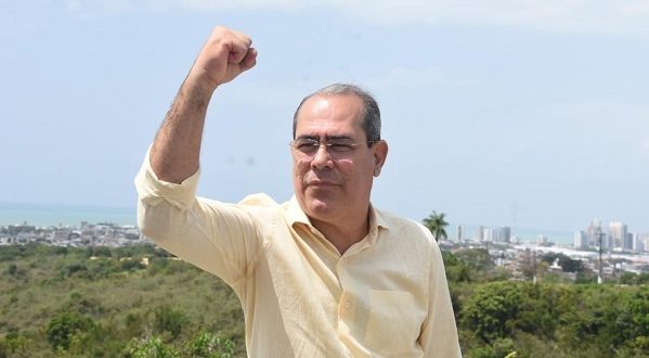 mano-medeiros-anuncia-caminhada-em-santo-aleixo-e-reafirma-prioridade-em-jaboatao-dos-guararapes-apos-adesivaco