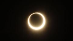 o-que-e-um-eclipse-‘anel-de-fogo’-como-o-que-sera-visto-no-brasil