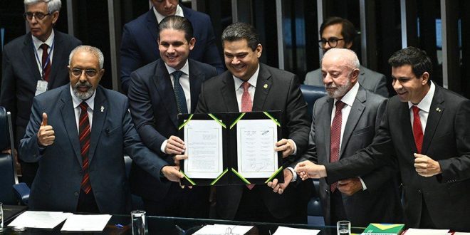 Desafio da nova jornada de trabalho será adequar às exceções à regra de dois dias de folga às categorias com horários diferentes