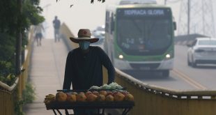 Quatro ministros desembarcam em Manaus para reforçar combate a incêndios e fumaça