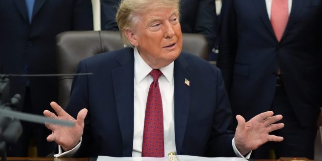 Trump defende alívio de sanções à Rússia e acusa Zelensky de prejudicar oferta de diesel