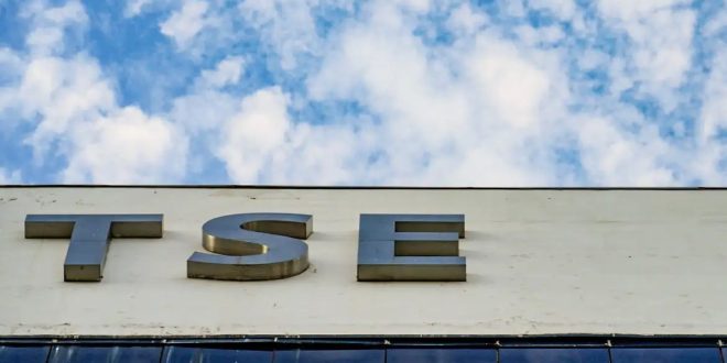 TSE desmente Flávio Bolsonaro sobre retirada de fiscais de sala-cofre